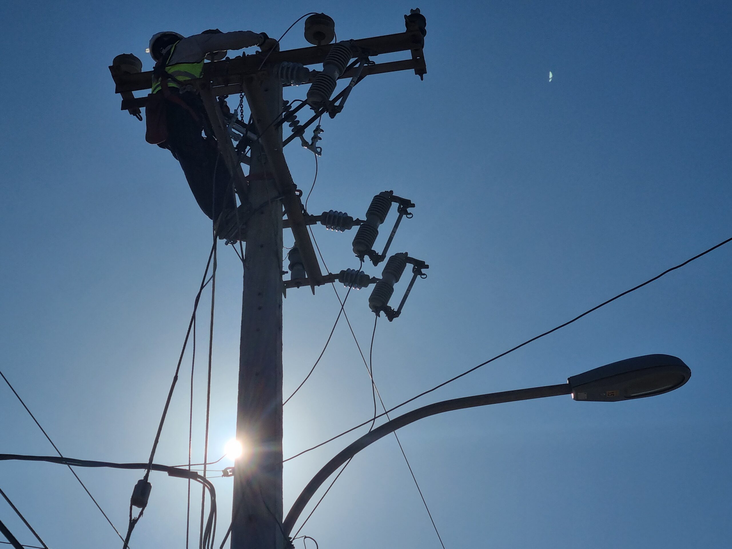 Molestia en Paihuano con CGE por nula respuesta a masivo corte de luz