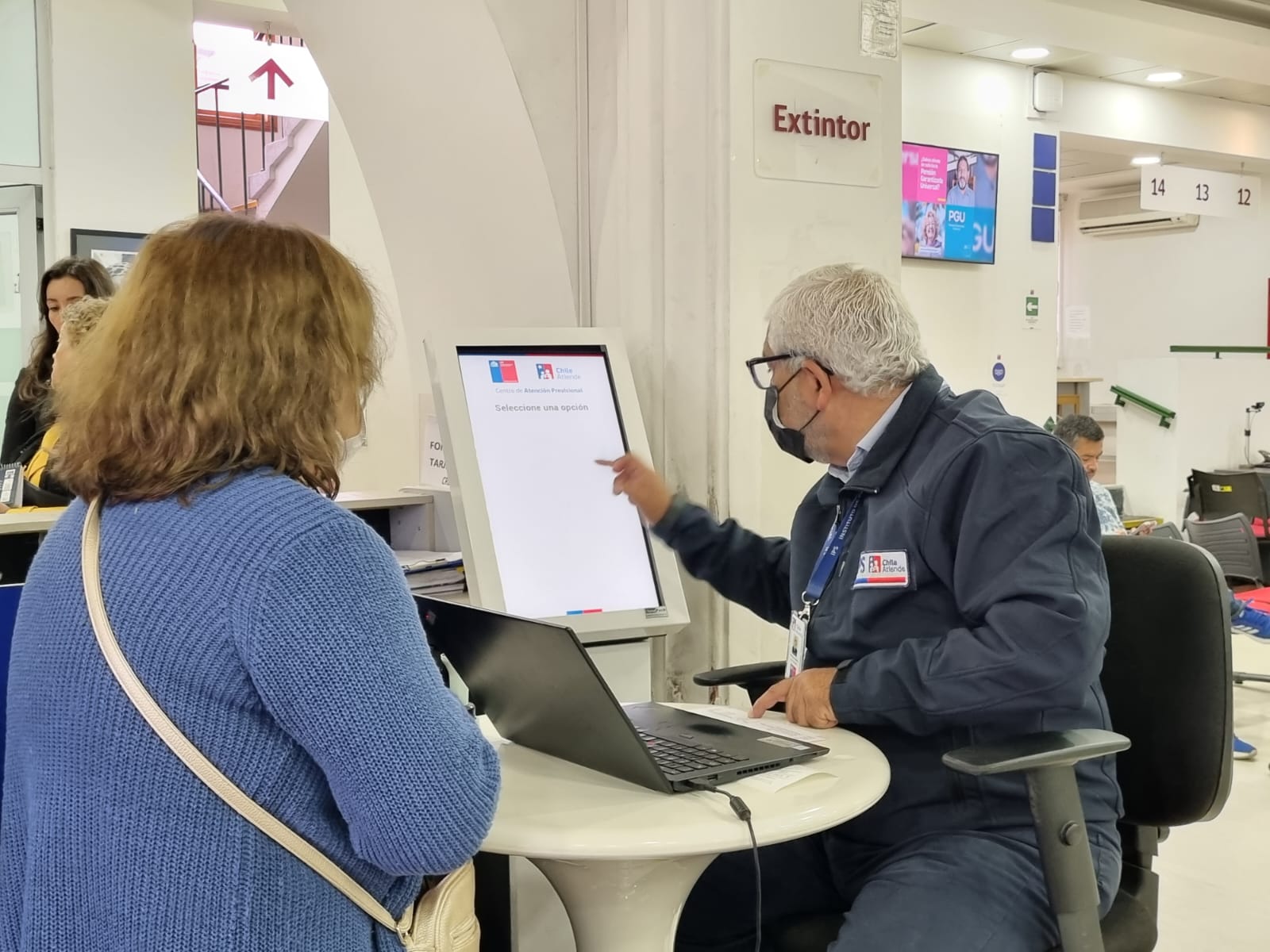 Invitan a trabajadores no pensionados mayores de 65 años a acceder a la PGU