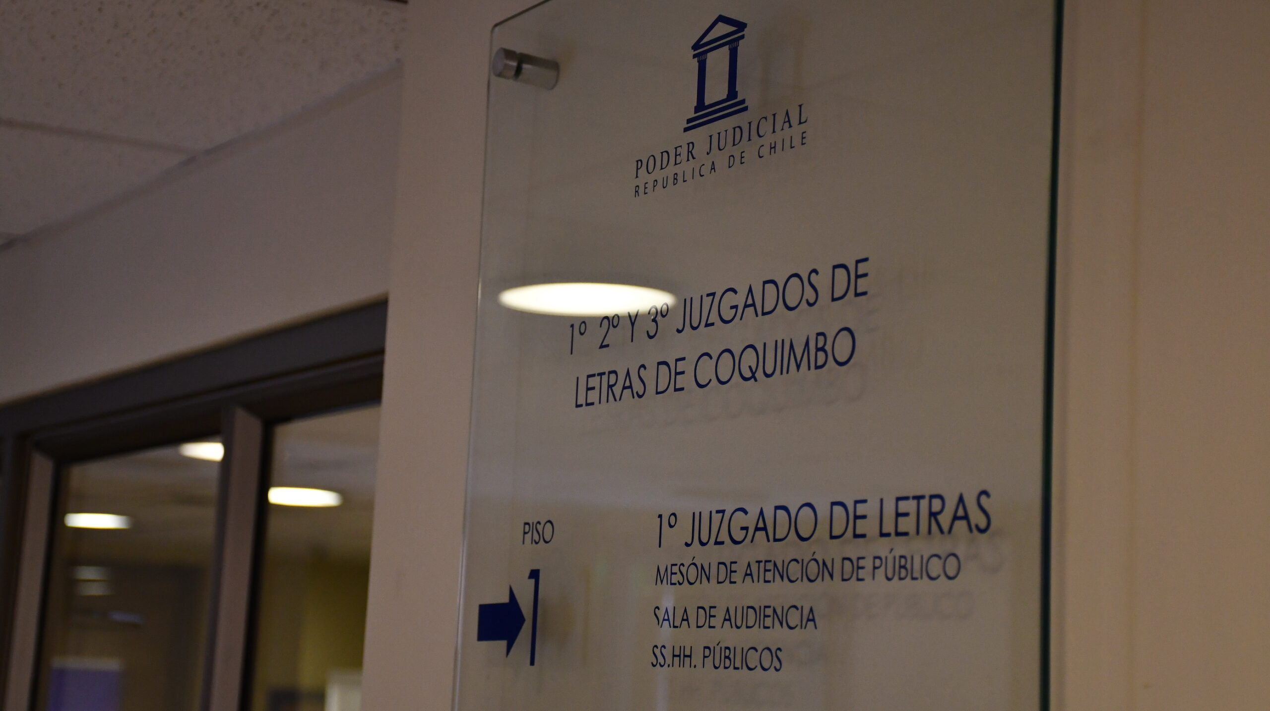 Municipio de Coquimbo deberá indemnizar a hijo de peatón que murió tras caída de alumbrado publico