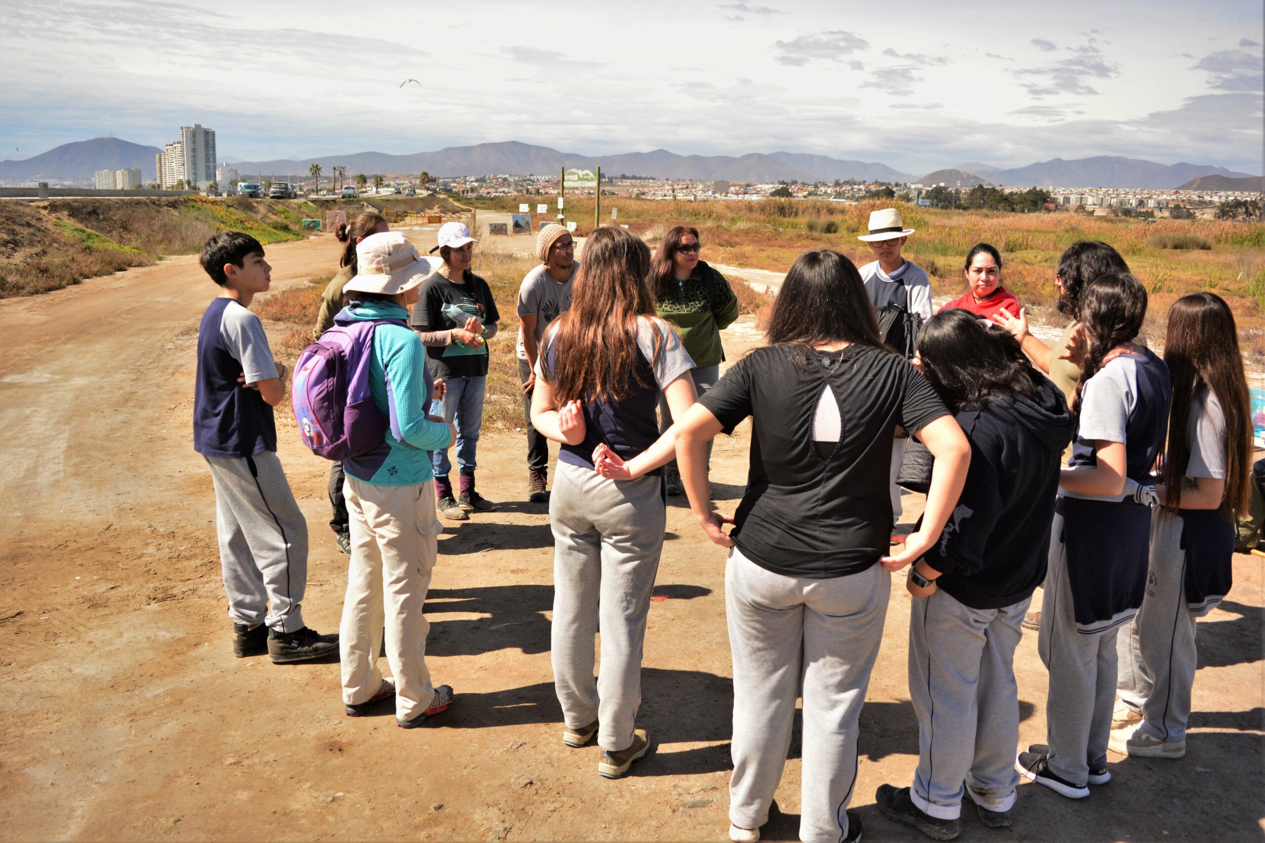 Alumnos de básica y media aprenderán a cuidar con método científico el humedal El Culebrón