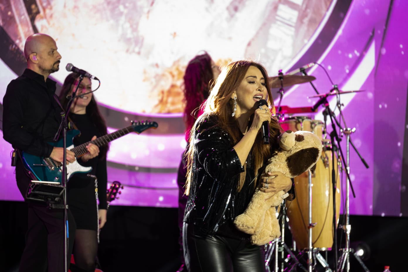 Myriam Hernández cerró con broche de oro la tercera noche de espectáculos en la Pampilla de Coquimbo