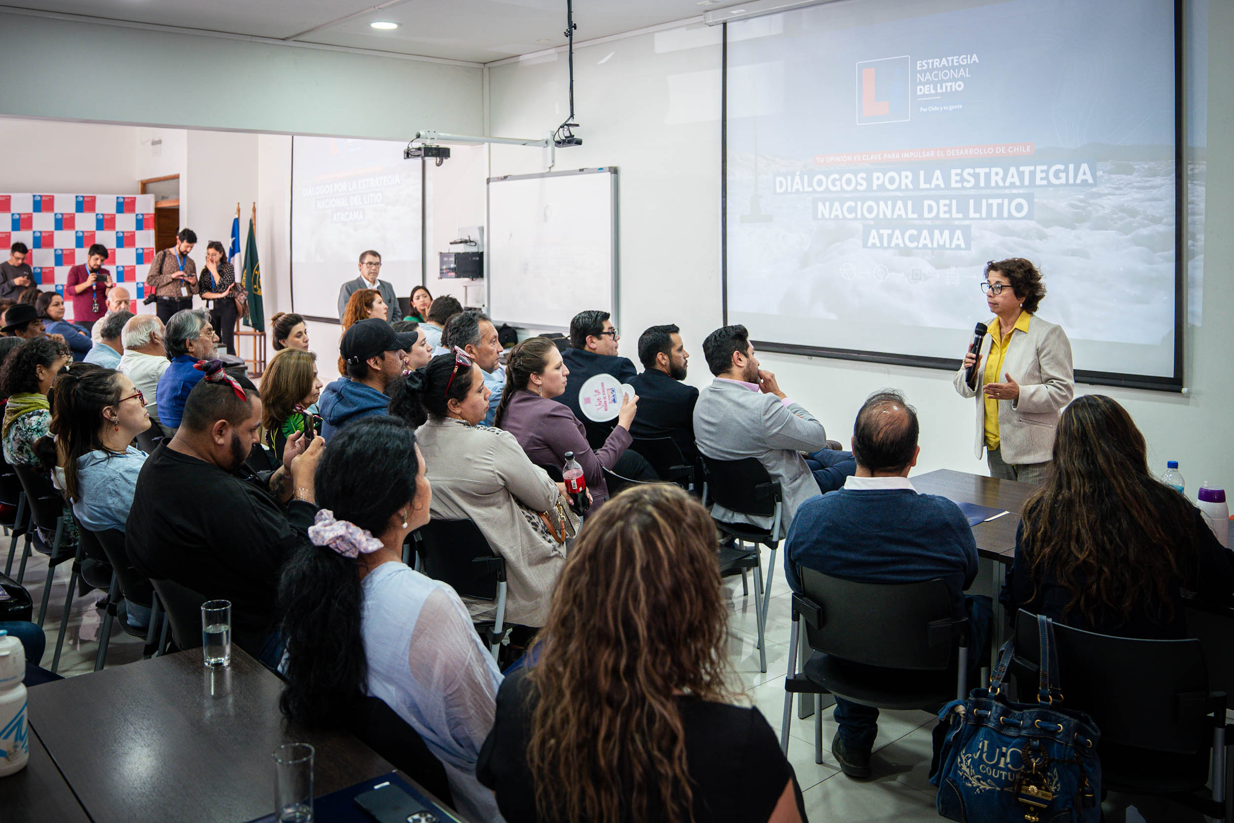 Comienza proceso de diálogos por la Estrategia Nacional del Litio