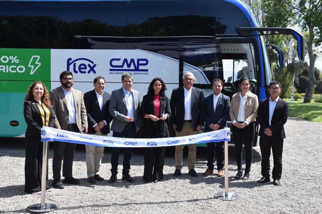 CMP completa la primera flota de buses 100% eléctrica de la minería en Chile