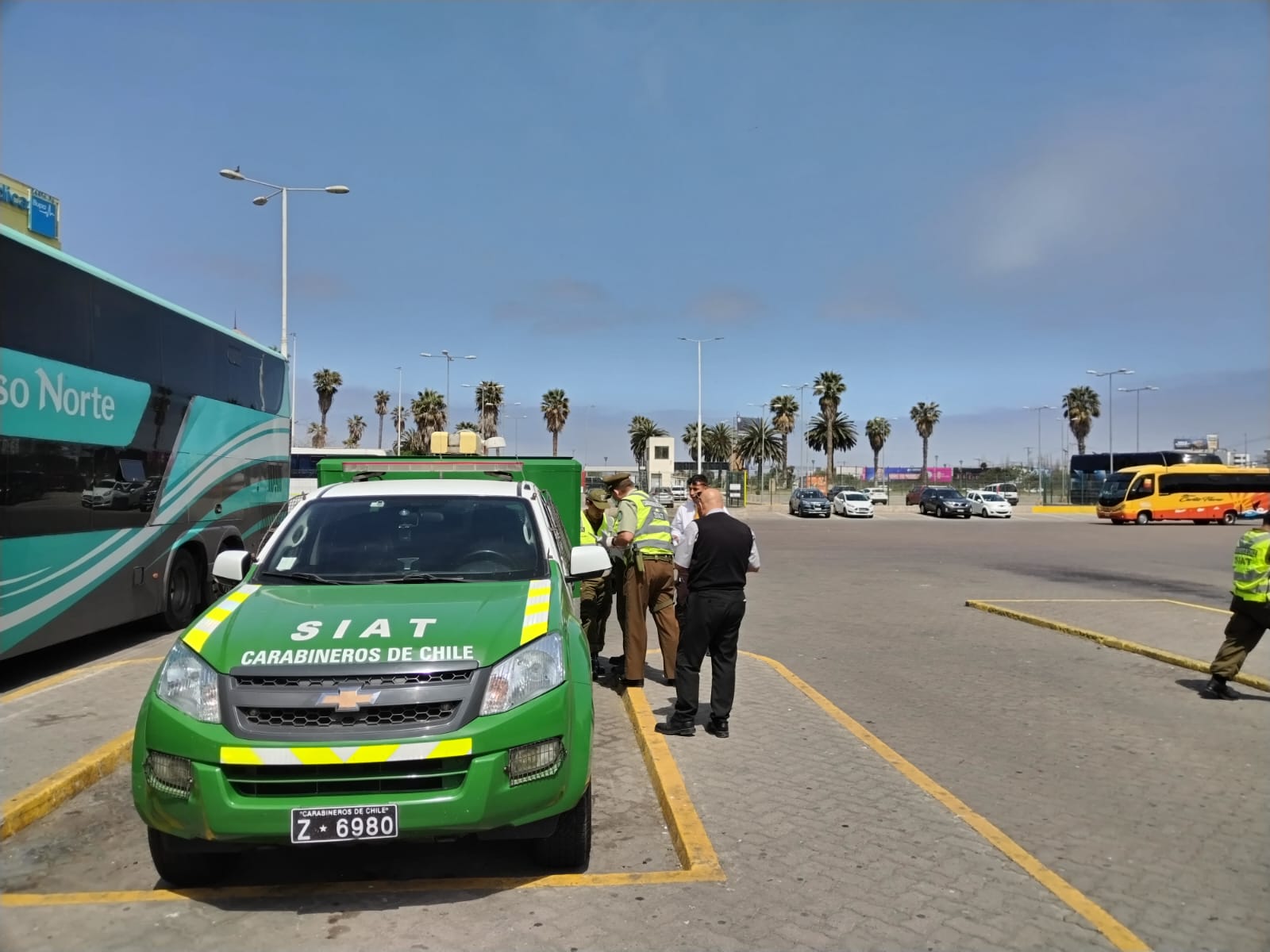Dos conductores de bus dieron positivo a drogas y fueron detenidos por carabineros