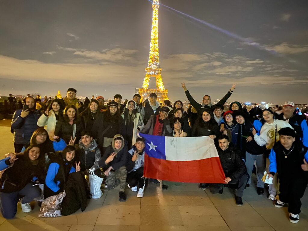 Orquesta Colegio Pedro Aguirre Cerda finaliza su gira por Francia