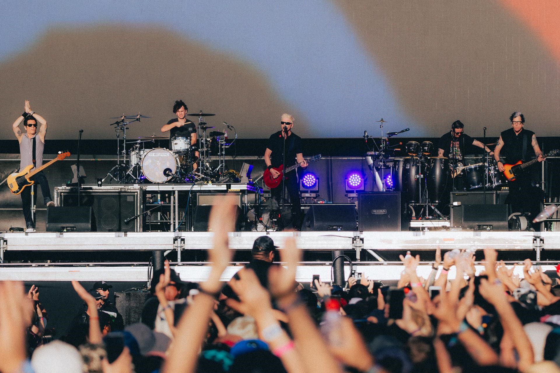 The Offspring hizo vibrar al público de Lollapalooza Chile con un showc argado de energía