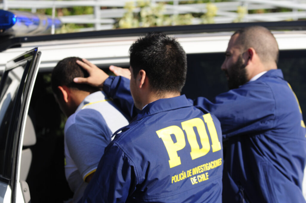 PDI detiene a segundo pistolero de banda que robó a familia en Salamanca