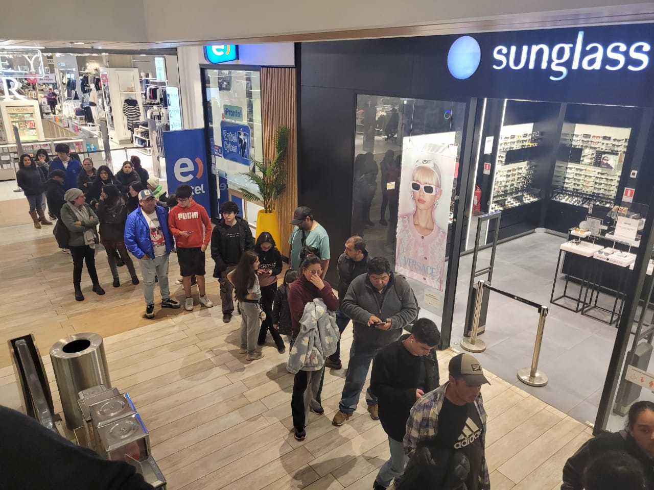 En Coquimbo y La Serena: Refuerzan punto de vacunación en centros comerciales