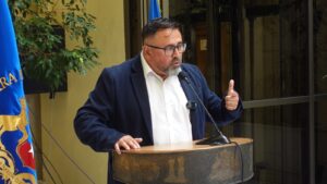 Diputado Pino presenta proyecto que pone límite a las reelecciones presidenciales