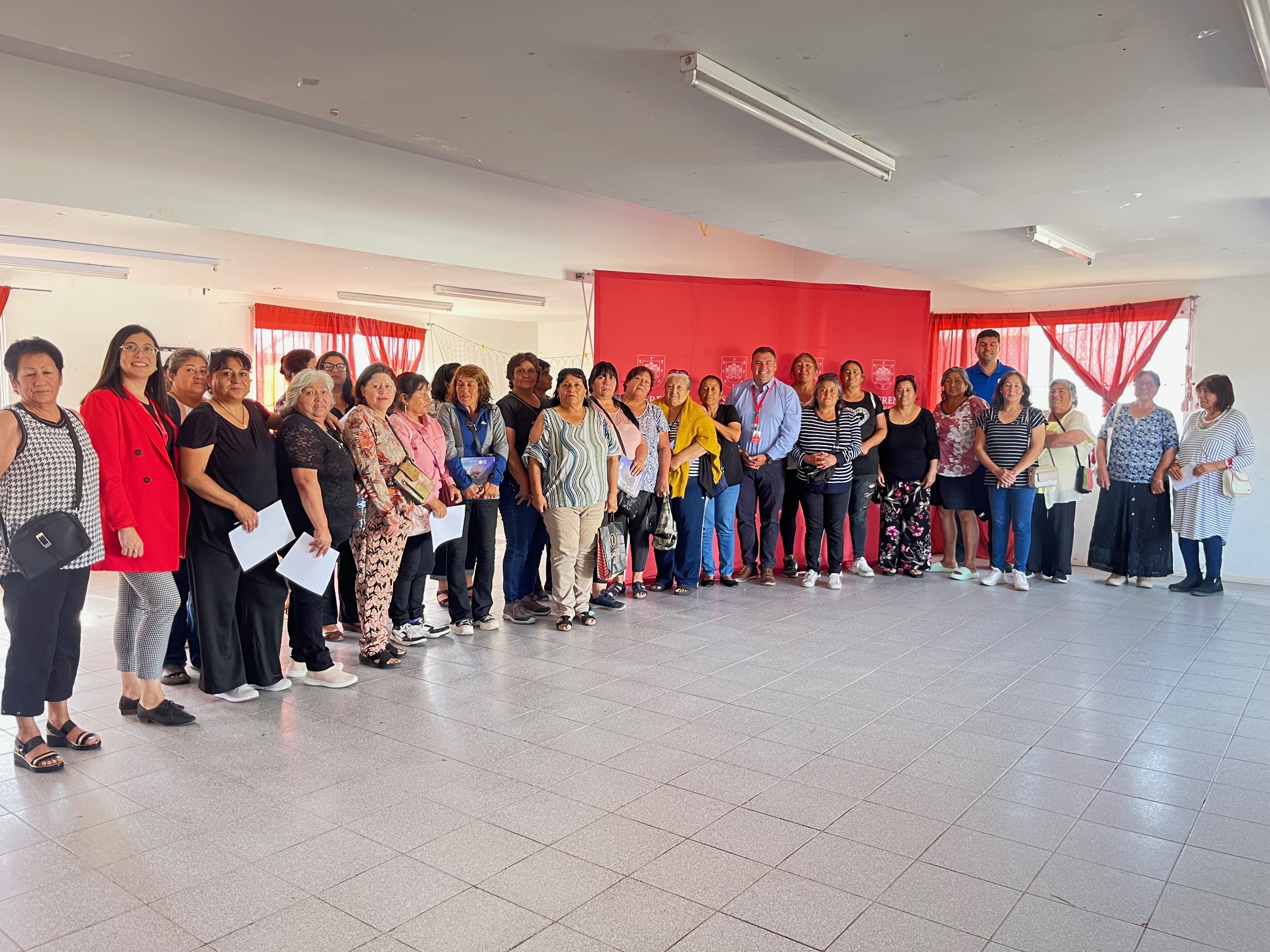 Impulsan la formalización y capacitación para macheras de la Caleta San Pedro