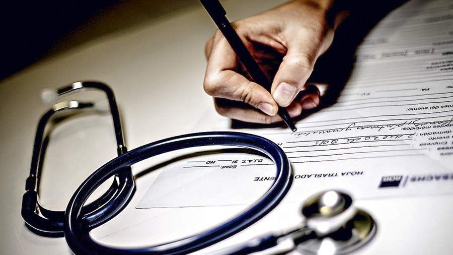 Médicos extranjeros superan a chilenos como grandes emisores de licencias médicas