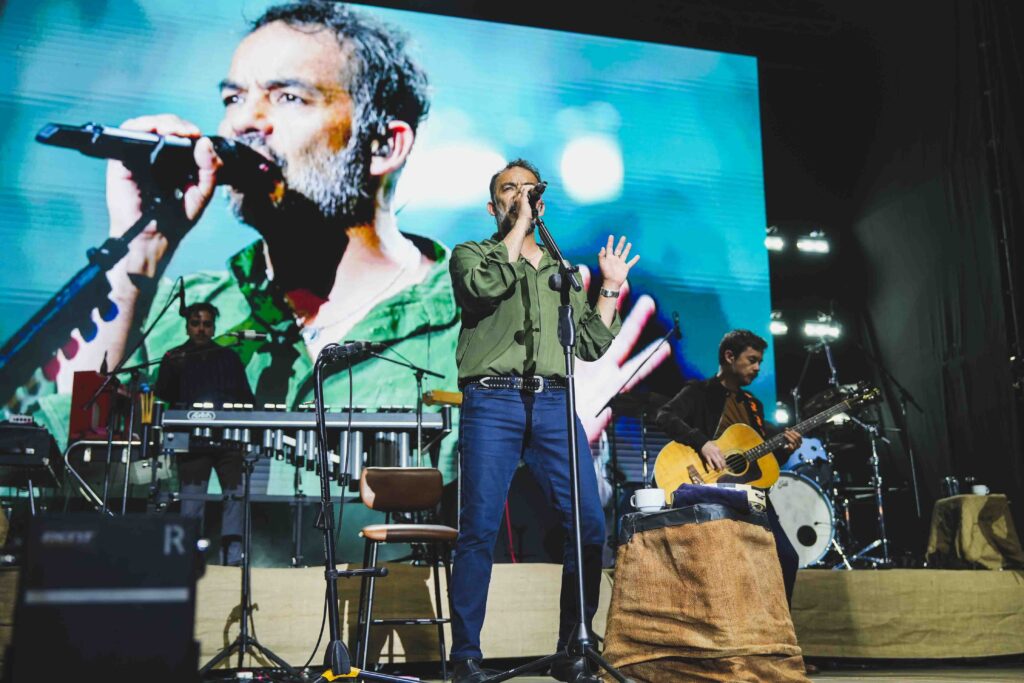Más de 100 mil personas disfrutaron de una noche mágica con Los Bunkers en el Festival Coquimbo
