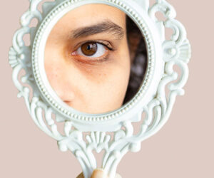 Narcisismo en la era digital: Más allá del mito viral en redes sociales