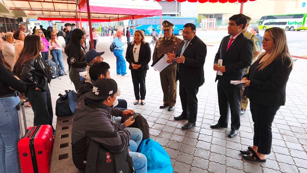 Gobierno anuncia aumento de los controles en terminales y carreteras durante el fin de semana largo
