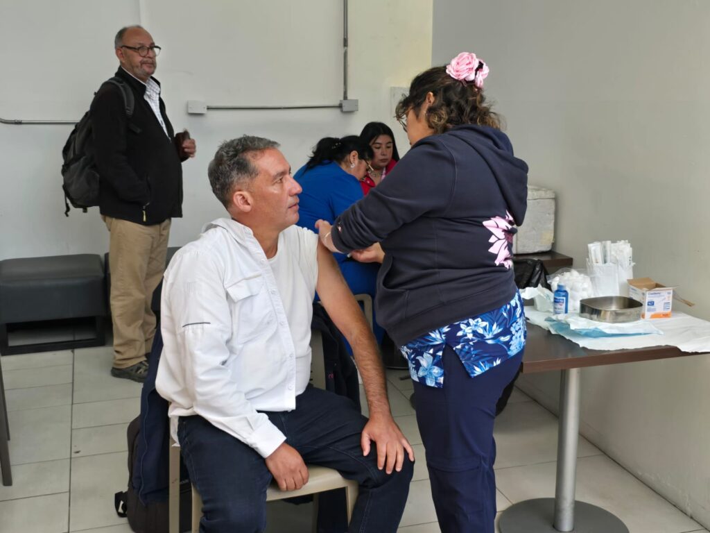 Lanzan punto de vacunación por influenza en Mall Plaza La Serena ante preocupante récord regional