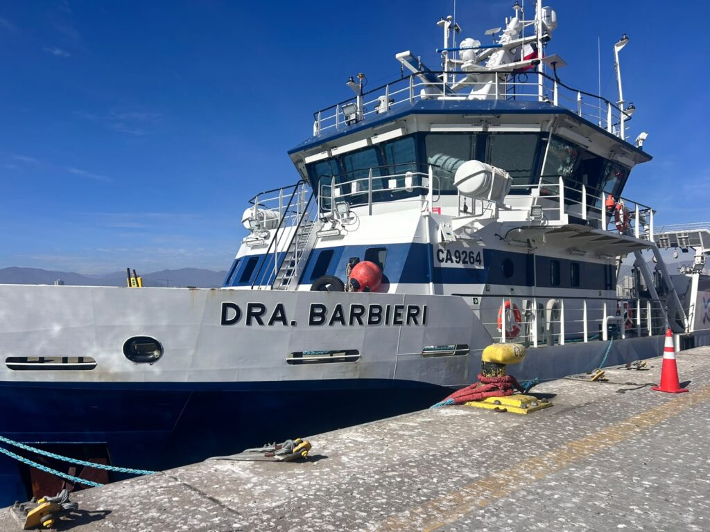 Recaló en Coquimbo el buque oceanográfico de Subpesca "Dra. María Ángela Barbieri"
